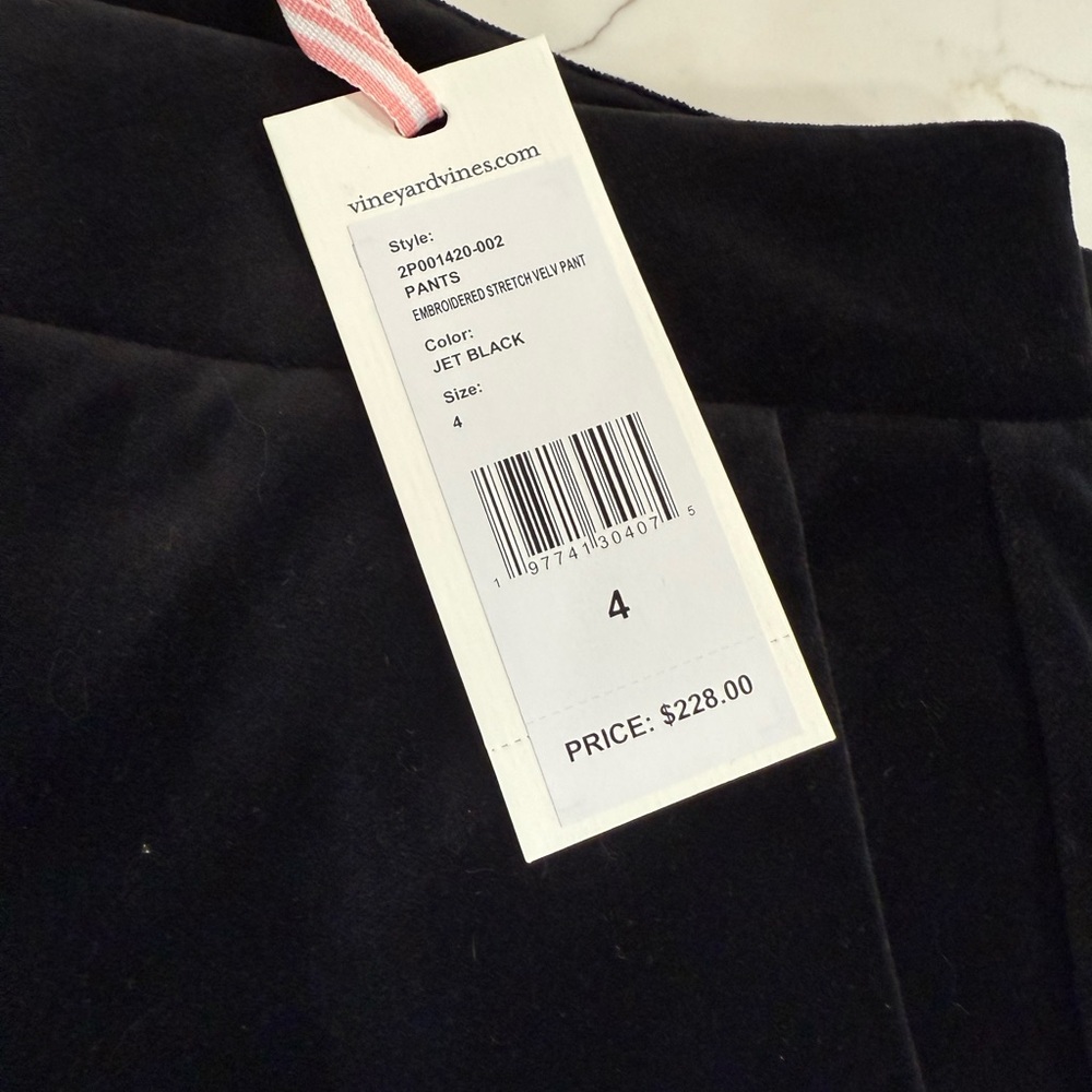 Vineyard Vines Women’s Black Velvet Pant with Colorful Embroidery!! NWT size 4. - Picture 2 of 4